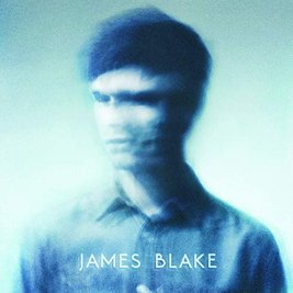 <p>James Blake - „James Blake“ (2011): Ein Debüt wie eine Offenbarung: In ein gefühltes Vakuum hinein stellt James Blake behutsam seine Bässe, seine Beats, seine Stimme. Definiert das Genre Post-Dubstep oder Neo-R’n’B, Grenzen sind egal. Es sind die fehlenden Töne, die am lautesten nachwirken. Im damaligen Winter haben wir kurz die Luft angehalten, in seine Leere gehorcht — und uns vom Bass erschüttern lassen. (joeis)</p>
