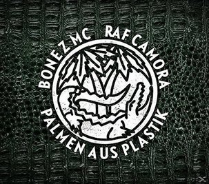 <p>Raf Camora &amp; Bonez MC - „Palmen aus Plastik“ (2016): Diese Platte war ein Gamechanger: Die beiden Rapper Bonez Mc und Raf Camora brachten den französischen Afro-Trap in die hiesigen Charts – innovativ, clubtauglich und inhaltlich durchaus kontrovers. Die zwei Jungs von der Straße füllten aber nicht nur die ganz großen Hallen, sondern ebneten den Weg für einen Hype, von dem tausend Rapper profitierten. (jcl)</p>
