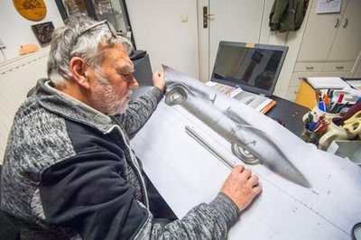 <p>Er sei sofort „elektrisiert“ gewesen und habe gewusst: „Das Auto muss ich bauen.“</p>
