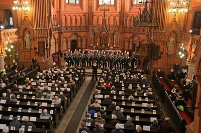 <p>Aus diesem Anlass begann am Samstag&nbsp; 8.30 Uhr eine ökumenische Gedenkfeier in der Moritzkirche, ...</p>
