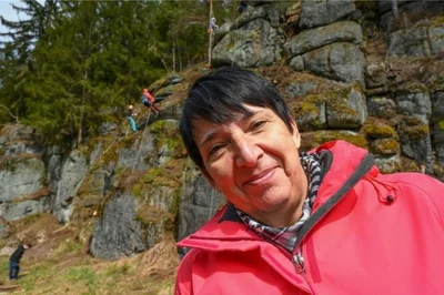 <p>Heike Mann (57) ist Reporterin in der Lokalredaktion Aue seit Oktober 2016. Davor war sie viele Jahre in der Lokalredaktion Auerbach im Vogtland tätig. Studiert hat sie von 1984 bis 1988 an der Karl-Marx-Universität in Leipzig. Sie ist in der Redaktion für die Kommunen Eibenstock, Zschorlau und Schönheide zuständig. Sie liebt den Beruf, weil sie immer wieder interessante Menschen trifft.</p>