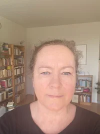 <p>Babette Zaumseil war nach dem Abitur in Plauen Regie- und Dramaturgieassistentin sowie Souffleuse am Theater in Plauen. Studium der Theaterwissenschaft an der Humboldt-Universität in Berlin. Schauspieldramaturgin am Plauener Theater. Nach dem "Freie Presse"-Volontariat Lokalredakteurin in Zschopau und Marienberg. Seit April 2021 Blattmacherin im neuen Newsdesk.</p>
