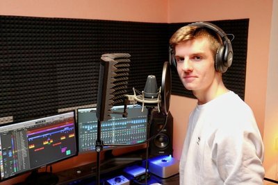 Eine Küche findet man im Studio von Paul Woboda vergebens, dafür aber Lieder über das Essen. 