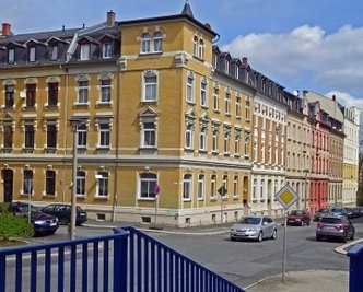 An dieser Stelle treffen in Haselbrunn die Geibel- und die Gunoldstraße aufeinander. 