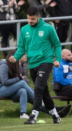 Zurück auf dem Rasen: Manuel Kluge und sein Lichtenberger Team testen in Zug. 