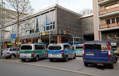 Mit der sogenannten Komplexkontrolle will die Polizei die Straßen- und Betäubungsmittelkriminalität bekämpfen und das Sicherheitsgefühl der Bevölkerung verbessern.