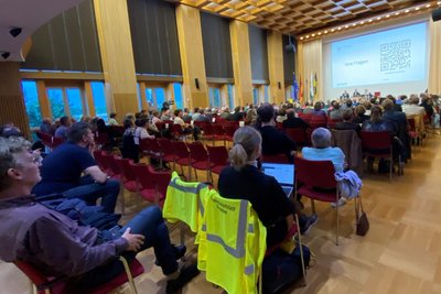 Mehr als 200 Dresdnerinnen und Dresdner hatten sich zur Info-Veranstaltung im Neuen Rathaus angemeldet.