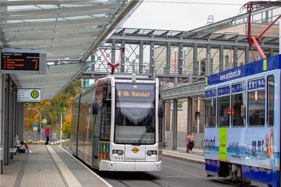 Plauener Straßenbahnen am Postplatz. 