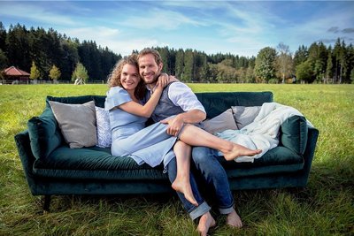 Christina Arends und Arne Löber waren  das Traumpaar der 17. Staffel "Sturm der Liebe": Maja von Thalheim (Christina Arends) und Florian Vogt (Arne Löber) eint ihre Liebe zur Natur. Foto: ARD/Christof Arnold