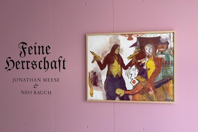 So wie die Ausstellung heißt auch dieses Werk, das Jonathan Meese und Neo Rauch gemeinsam gemalt haben: „Feine Herrschaft“.