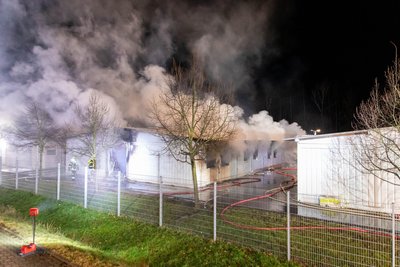 Die Asylunterkunft an der Wilhermsdorfer Straße in Pfaffenhain: Bei dem Brand damals mussten mehrere Feuerwehren ausrücken.