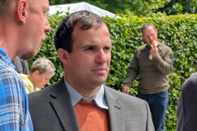 Kurt Auerswald legt Wert auf Heimatverbundenheit und Regionalität der Agrargenossenschaft Memmendorf. Zusammen mit Jana Krellmann leitet er den Betrieb.