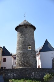 So sah der Schlossturm in der Vergangenheit aus: Wehrhaft und nicht begehbar.