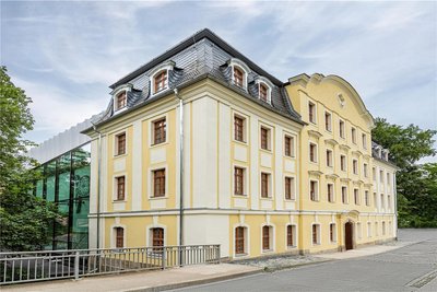Das Weisbachsche Haus in der Plauener Elsteraue beherbergt die neue "Fabrik der Fäden".