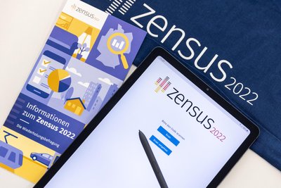 Mit solchen Tablets etwa führen die Beauftragten der Volkszählung Zensus Befragungen durch, um die Einträge in den Melderegistern zu prüfen.