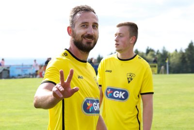 Florian Heydeck traf beim 8:0 doppelt für den VfB Schöneck.