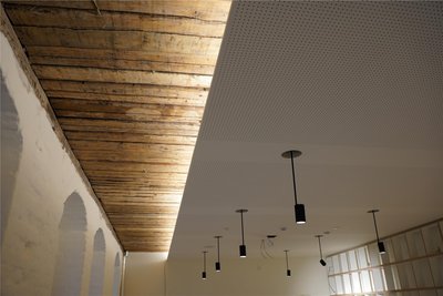 Alte Holzdecken, teilweise sogar Fachwerk lassen sich in dem Gebäude aus dem 18. Jahrhundert entdecken.