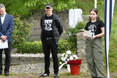 Einweihung der Ausstellung in Penig; (v. l.) Ringo Gründel, Jan Sobe und Judy Breitenborn.