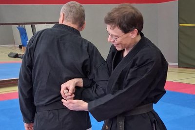 Verschiedene Griff- und Hebeltechniken waren Thema im Hapkido-Lehrgang mit Großmeister Sven Mahl in Zwönitz.