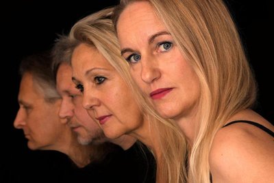 Legendäre Songs erklingen in Schneeberg, gesungen von der SOS-Abba Tribute-Band.