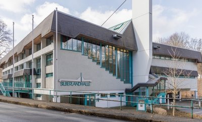 Unter anderem in der Silberlandhalle könnten aus der Ukraine geflüchtete Menschen vorübergehend untergebracht werden.