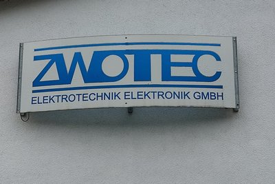 Die Zwotaer Firma Zwotec, 1992 über ein Management-by-out aus dem Unternehmen Fahrzeugelektrik hervorgegangen, wurde zum 1. Juni in die Klingenthaler Firma Simeto integriert.