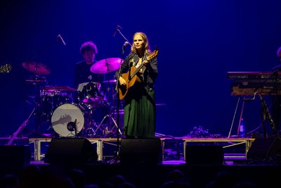 Sängerin Dota und Band waren am Donnerstagabend im Tivoli Freiberg zu erleben.