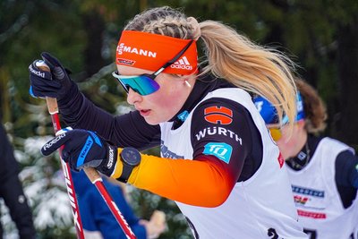 Charlotte Böhme aus Carlsfeld motivierte sich nach einem Sturz im Sprintfinale, hielt sich danach schadlos. Speziell im Einzel überzeugte sie mit dem Tagessieg.