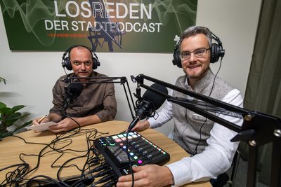 Alle zwei Wochen werden Oberbürgermeister Gerd Härtig (links) und Bürgermeister Robert Volkmann in einem Podcast das Stadtgeschehen kommentieren.