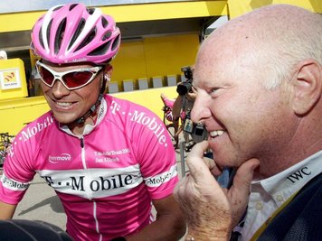  
          Jan Ullrich (l) war früher der Schützling von Rudy Pevenage.