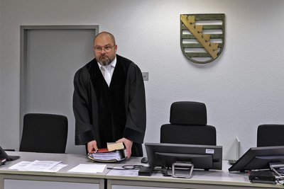 Richter Peter Schubert verurteile Marcus Steinhart zu 70 Tagessätzen zu je 150 Euro. Damit bleibt Steinhart ohne Vorstrafe.