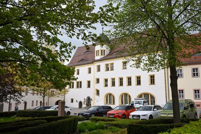 Besonders die geringeren Gewerbesteuereinnahmen machen dem Rathaus finanziell zu schaffen.