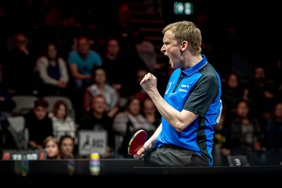 Der Sachse Alexander Flemming – hier bei der Deutschen Meisterschaft 2023 in Nürnberg – hatte an der Tischtennis-Platte schon oft Grund zum Jubeln. Im Trikot des sächsischen Top-Klubs TTC Sachsenring lief er noch nie auf.