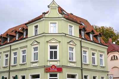 Im Haus Friedrich-Marschner-Straße 14 hat ein indisches Restaurant eröffnet. Zuvor war da die Kutscherstube.