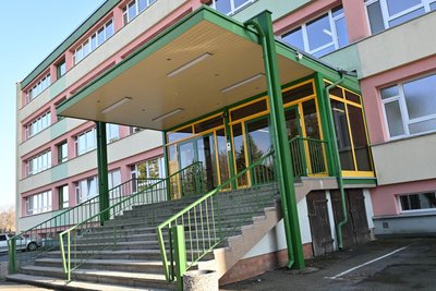 Die Oberschule am Steegenwald in Lugau wurde zu DDR-Zeiten erbaut.