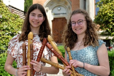 Heidi Manz (l.) und Marielle Weck vertraten Reichenbach im Vorjahr beim Bundeswettbewerb „Jugend musiziert“.