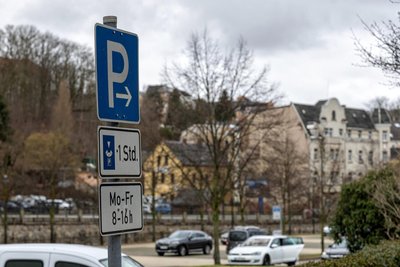 Hier nur 30 Minuten und dort bis zu 2 Stunden: Der Flickenteppich bei der Parkdauer soll abgeschafft werden.