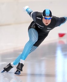 Nico Ihle flitzt auf der Inzeller Bahn durch die Kurve, keiner konnte ihn gefährden.
