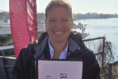 Stefanie Restel ist sie die gute Seele an Bord. Vor jedem Landgang gibt sie viele praktische Tipps, auch solche, die nicht im Stadtführer stehen. Foto: Peter Redlich