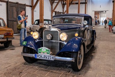 Blick in die Oldtimer-Garage, hier bei der Sachsen-Classic-Rundfahrt im August. 