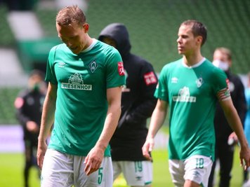  
          Die Bremener um Ludwig Augustinsson (l) verloren erneut.