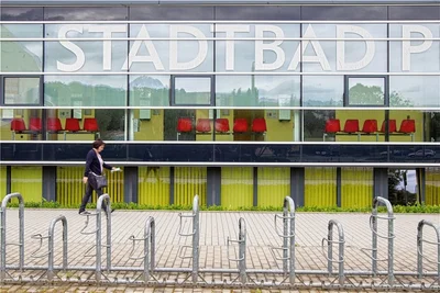 Das Plauener Stadtbad ist im Februar dienstags und freitags bis 21 Uhr geöffnet.