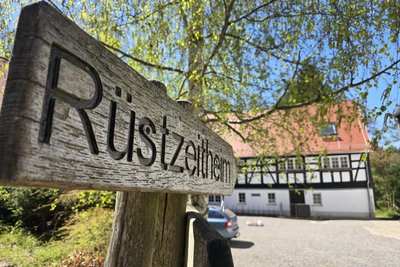 Auf dem Gelände des evangelischen Rüstzeitheims findet der Bikegottesdienst am Sonntag statt.