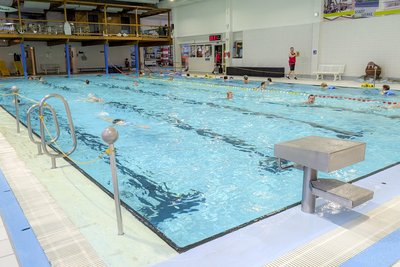 Beim Zwölf-Stunden-Schwimmen im Atlantis zählt jeder Kilometer.