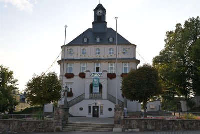 Im Rathaus Lugau hat Juana Pink ein Büro.