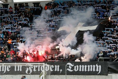 Am 9. März wurde im Stadion an der Gellertstraße vor dem Spiel des CFC gegen Altglienicke eines verstorbenen Neonazis gedacht. Der Verein sah sich dazu gezwungen und erstattete Anzeige. 