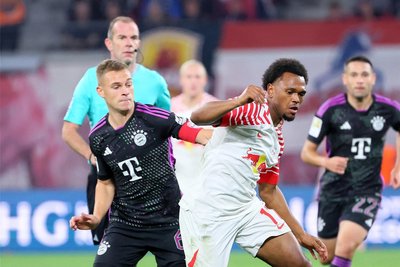 Lois Openda (re.) brachte RB in Führung - bereitete kurz darauf das 2:0 für die Leipziger vor. Zum Sieg reichte es dennoch nicht. 