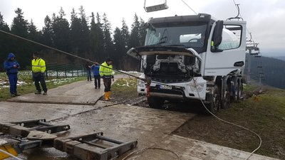 Am Donnerstag wurde der Betonmischer geborgen.