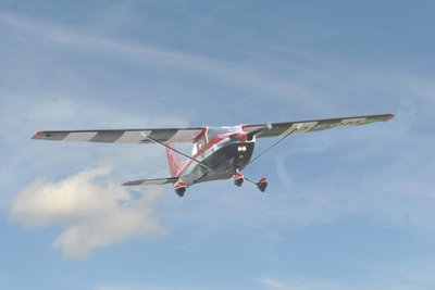 In Jahnsdorf starten zum Flugplatzfest wieder Flieger für Rundflüge.