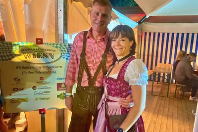 Sind bereits zum fünften Mal dabei: Mirko Leistner (55, l.) und Freundin Monika Oesa (36, r.) aus Schwarzenberg.